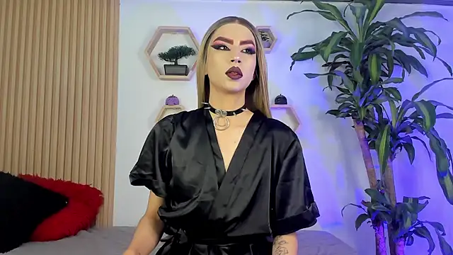 BrianaSchafer online show from November 6, 5:19 pm