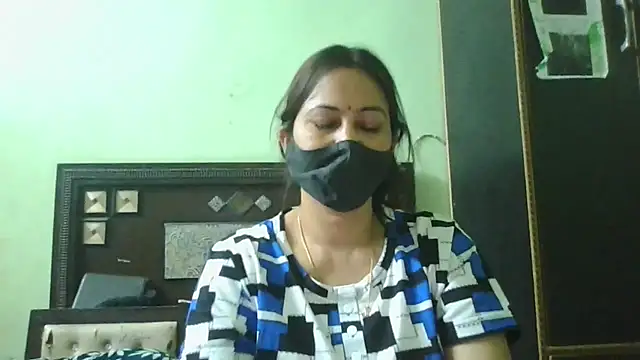 couplesuni online show from March 30, 10:37 am