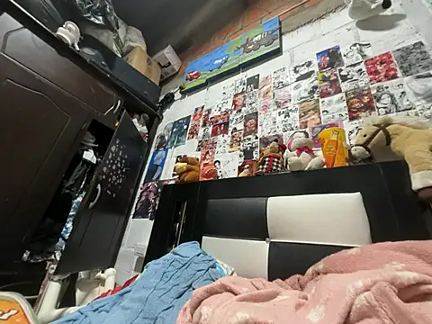 violeta 818 online show from April 17, 4:14 am