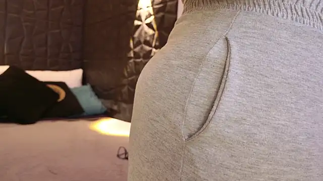 graceymilf666 online show from October 10, 11:15 am