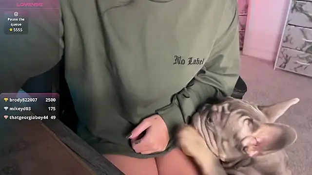 sweetsariaah online show from November 8, 7:30 pm