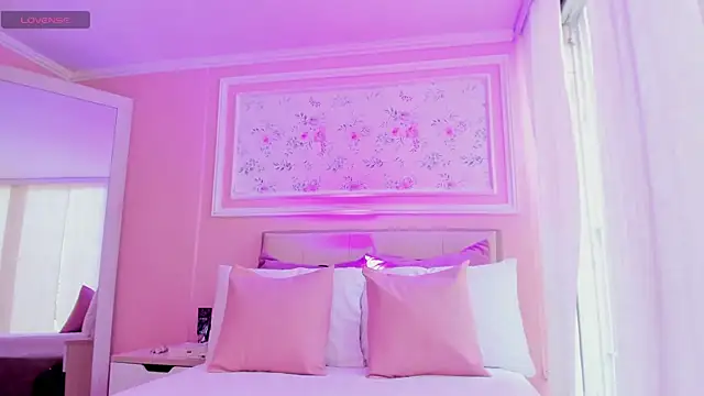 scarlet castro online show from March 5, 4:47 pm