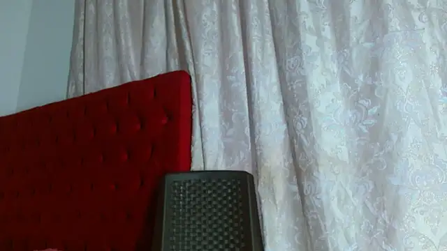 cristinamontiel online show from October 11, 3:59 pm