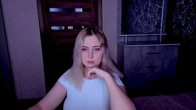 Kristy-Max online show from June 5, 7:20 pm