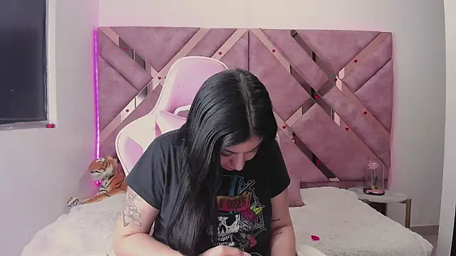 tigerbaby  online show from March 4, 4:52 am