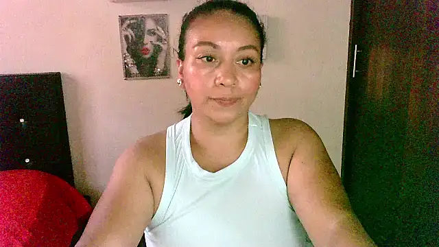 zaray bella online show from October 7, 9:52 pm