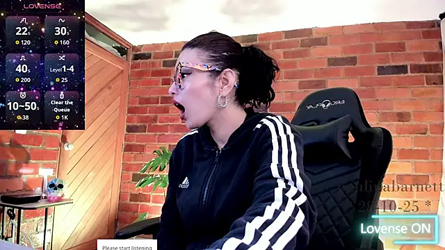 paulinabarnett- online show from October 28, 2:45 pm