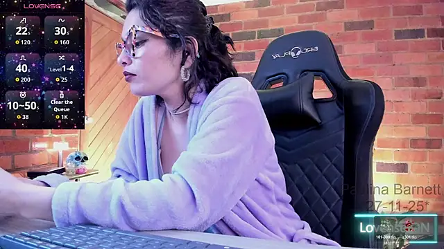 paulinabarnett- online show from November 27, 8:17 am