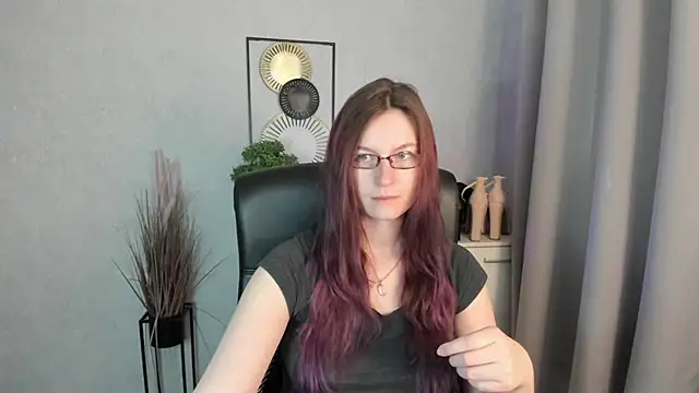 emmaxDelight online show from March 30, 5:29 am