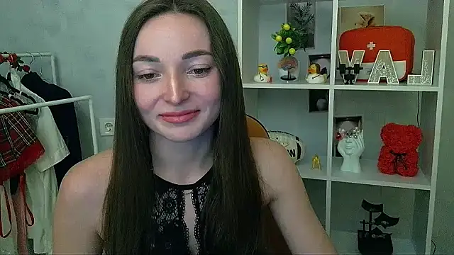  Barbie Kiss  online show from February 6, 5:49 pm