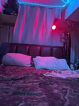 PeytonJohnn online show from February 5, 4:59 am