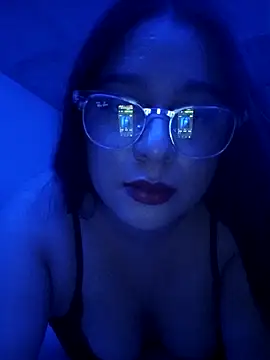 Snapshot of Leslydeleon23 chatting on October 30, 12:46 am Leslydeleon23 online show from October 30, 12:46 am