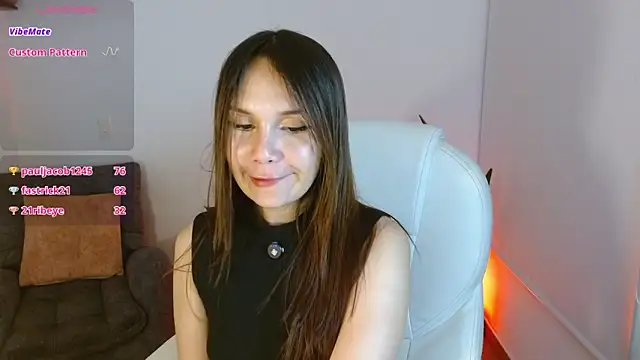 Snapshot of missdaphnee_ chatting on October 23, 12:05 am missdaphnee online show from October 23, 12:05 am