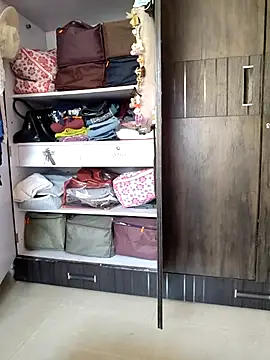 samitasharma online show from December 15, 7:02 am