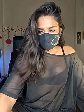 Black-Pearll online show from April 7, 7:10 am