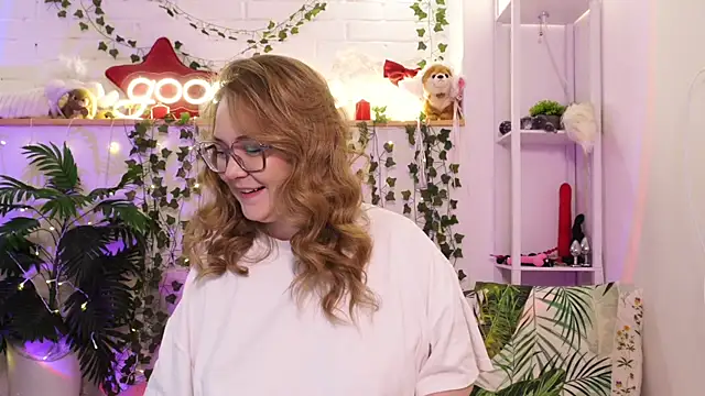 MonicaAsis online show from April 8, 6:10 pm