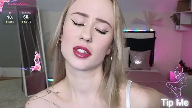 SashaBrooks online show from October 6, 6:34 pm