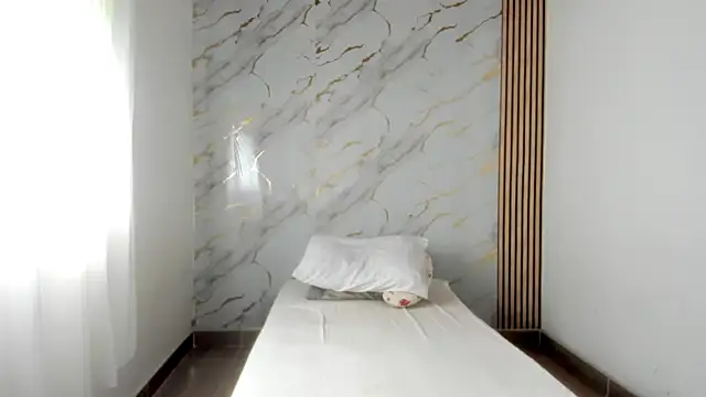 coralcarter1 online show from February 16, 4:18 pm