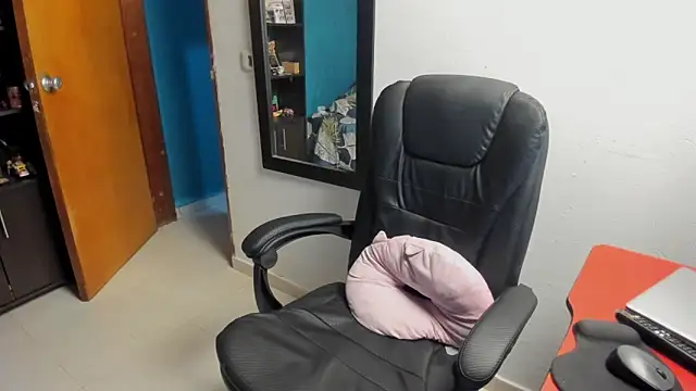 peanut tangerine online show from January 9, 12:48 am