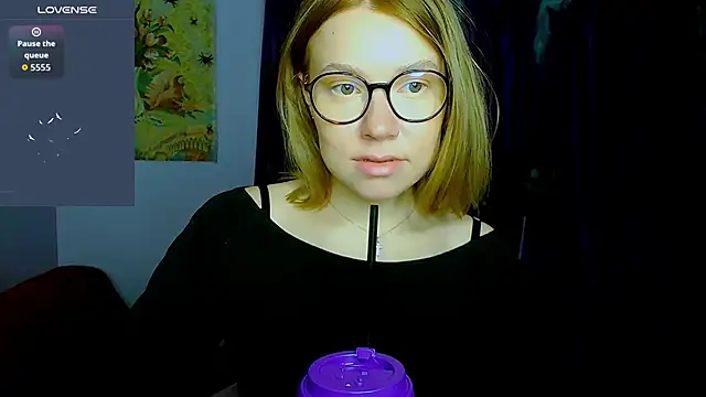 TaylorBre online show from November 9, 6:42 am