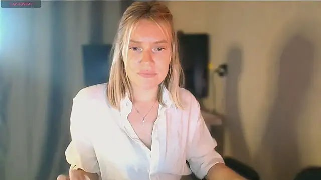 TaylorBre online show from August 3, 6:13 pm