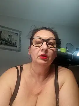 Snapshot of Genoveva73sexy chatting on October 21, 1:04 pm Genoveva73sexy online show from October 21, 1:04 pm