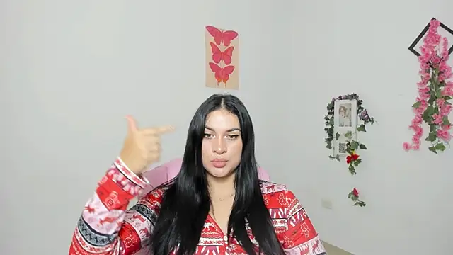 Emic  online show from December 1, 2:42 pm