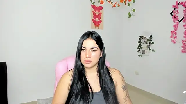 Emic  online show from February 19, 3:33 pm