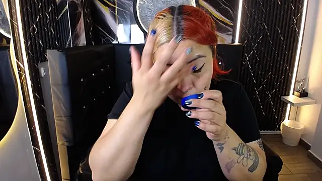 Bruja  Scarlata online show from November 7, 10:21 am