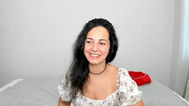 Linda Insatiable online show from June 14, 1:25 am
