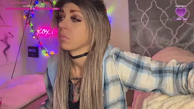 VeronicaRonnieTaylor online show from November 29, 5:00 am