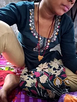 Indcople28 online show from February 4, 6:55 pm