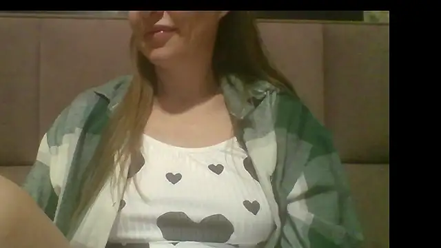 Sladkiegubki online show from October 18, 9:38 pm