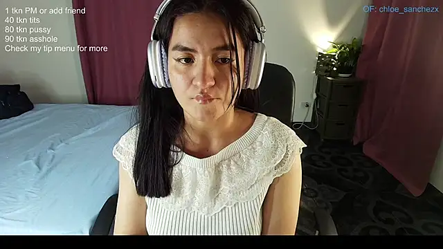 ChloeSanchezx online show from April 23, 1:03 am