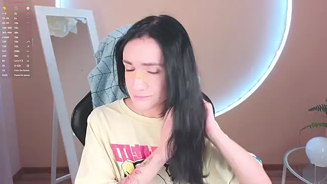 Dearly kitty online show from November 18, 6:47 am