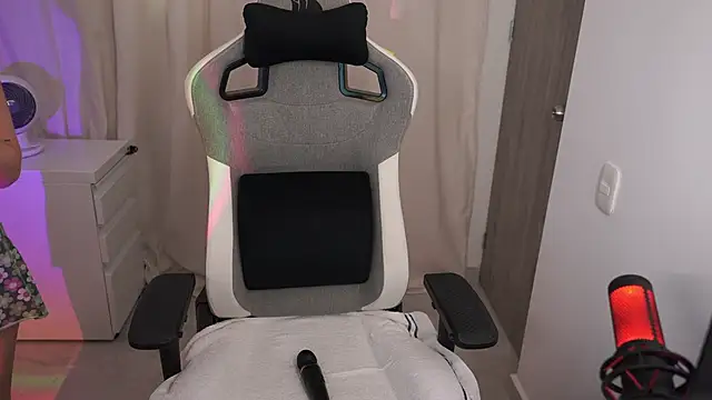 anyacutex online show from October 18, 9:38 pm