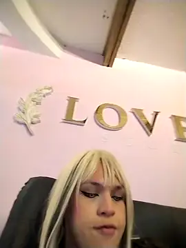 kimCosseyy online show from April 15, 2:01 am