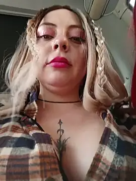 madelaine- online show from November 12, 7:56 pm