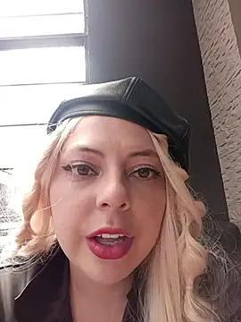 madelaine- online show from March 20, 7:08 pm