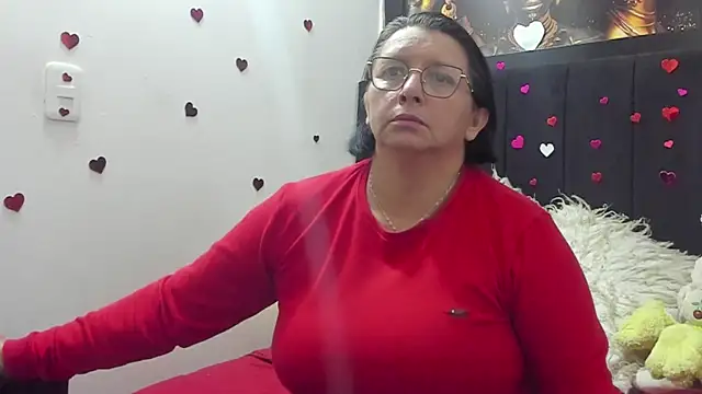 Evaaross 2345 online show from April 12, 8:55 pm