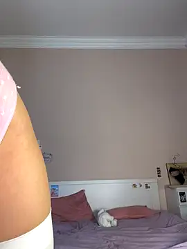 Snapshot of bigbabykiki chatting on October 17, 5:05 pm bigbabykiki online show from October 17, 5:05 pm