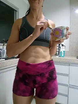 BrendaSun online show from April 9, 9:31 pm