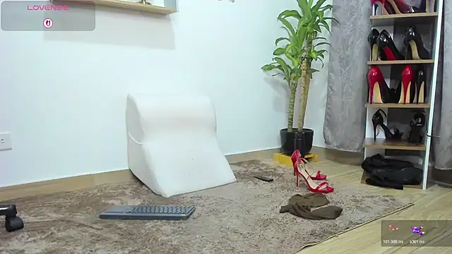 SophieBaker   online show from April 7, 4:47 am