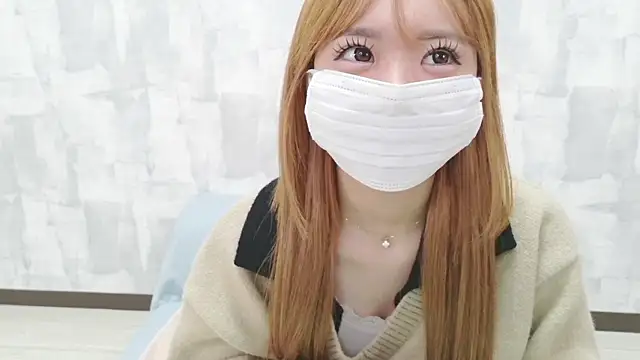 LOVE MOMO LOVE online show from February 26, 11:31 am