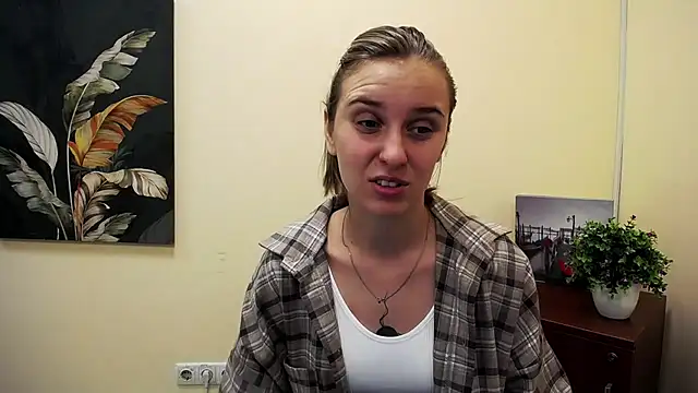 Snapshot of _Nicole_new chatting on September 12, 8:01 am  Nicole new online show from September 12, 8:01 am