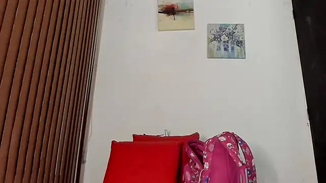 alondrabigtits online show from February 20, 11:12 am