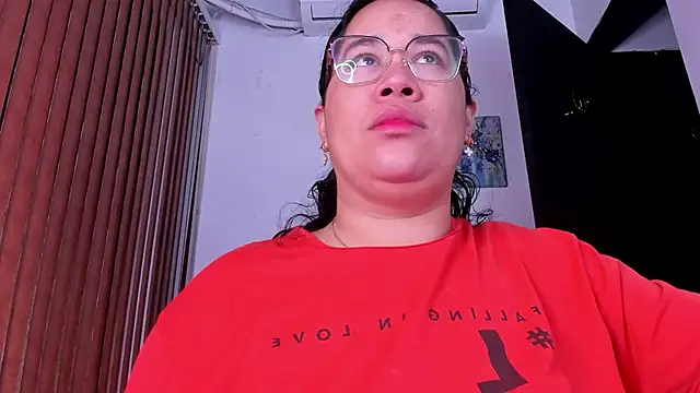 alondrabigtits online show from February 22, 12:17 pm