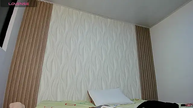  ashleymiller online show from April 28, 5:06 pm