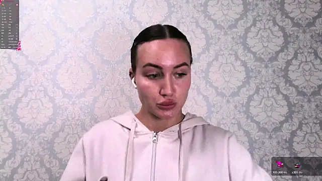 Snapshot of Stasia_Queen chatting on October 21, 8:40 am Stasia Queen online show from October 21, 8:40 am