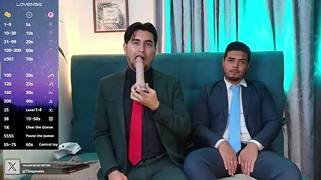 thiagowes online show from September 12, 4:24 am